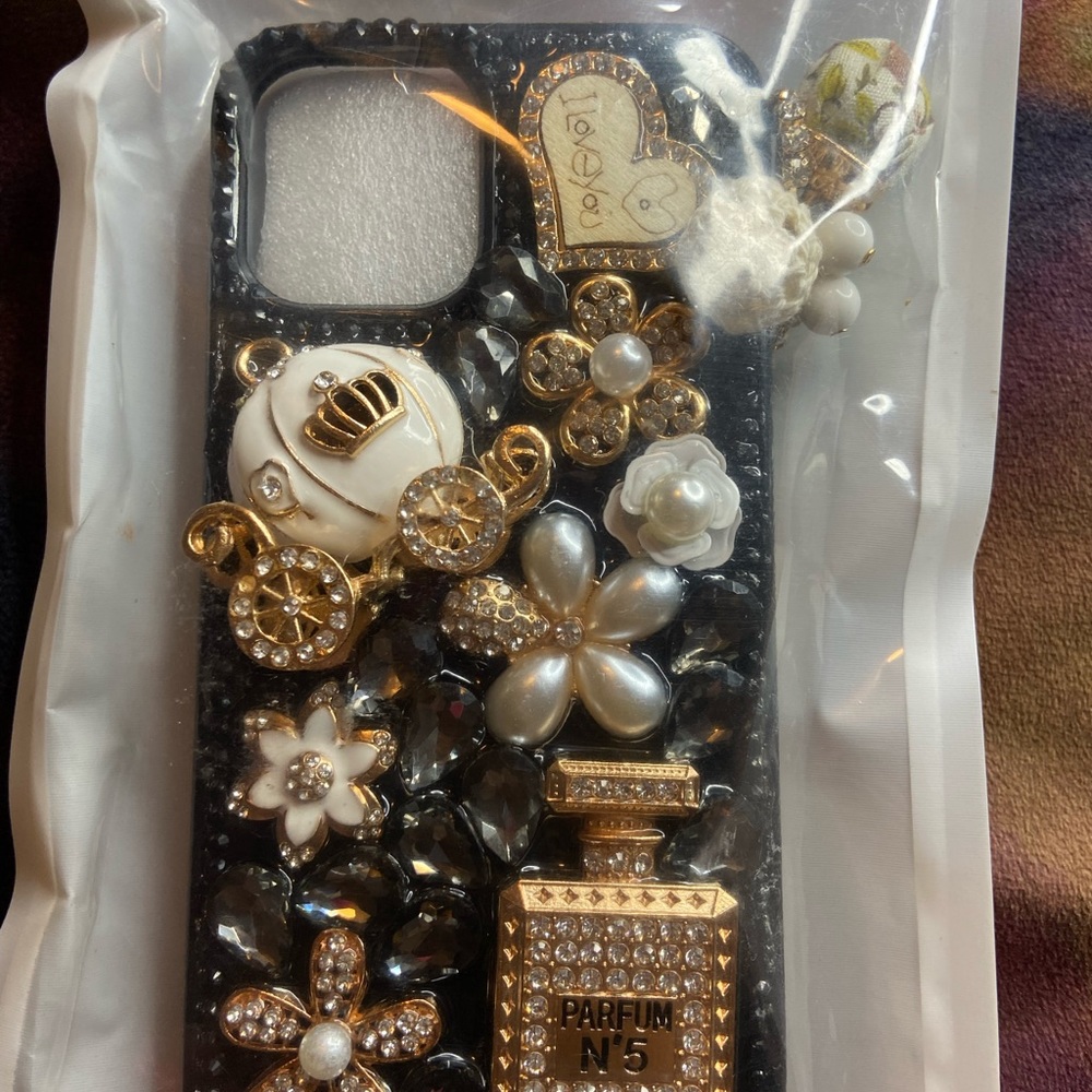 Super cute luxury IPhone 12/ 12 pro case